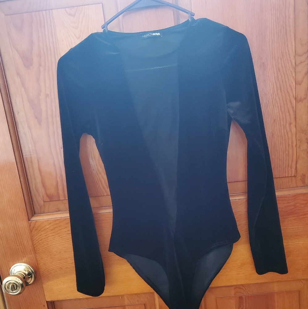 Fashion Nova velvet bodysuit